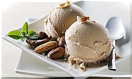 There are numerous recipes for lactose-free desserts.