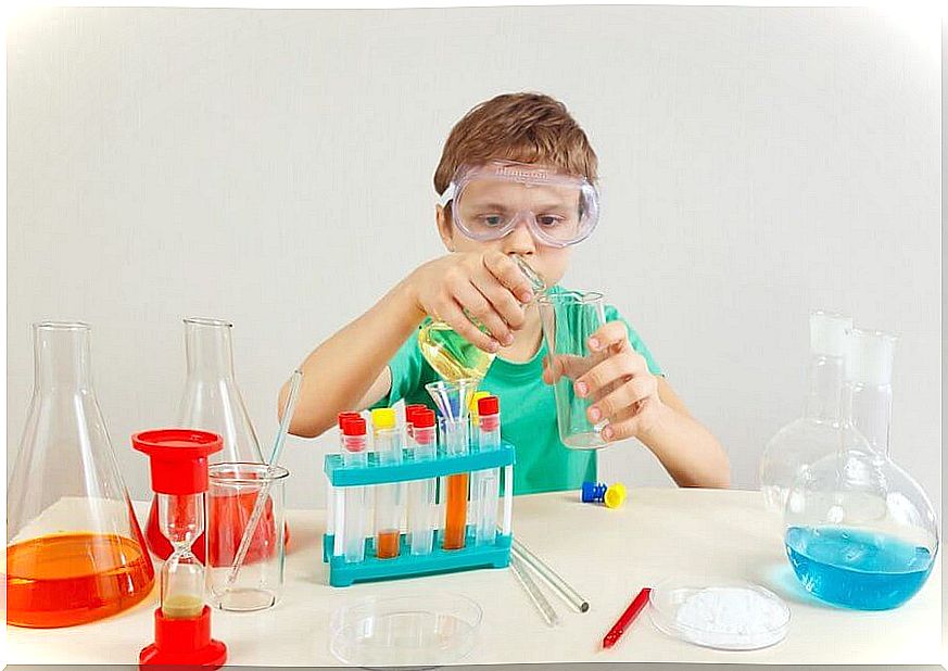 4 experiments for children to learn science