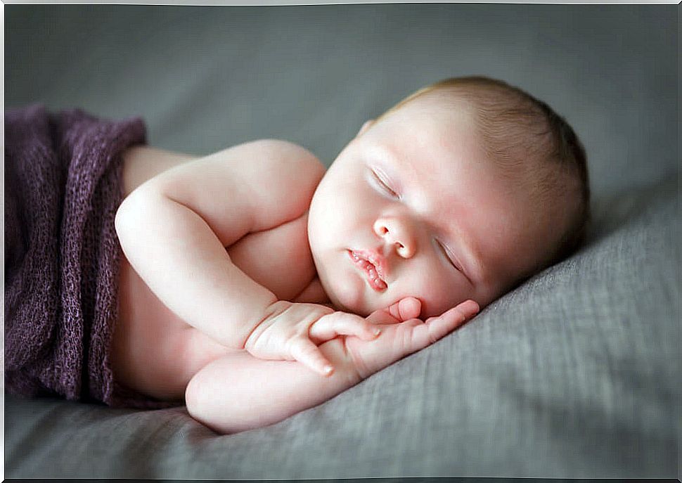 7 tricks to make your baby sleep through the night