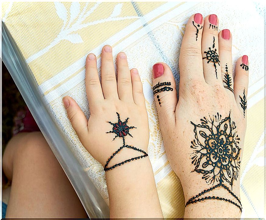 Dangers of henna tattoos in children