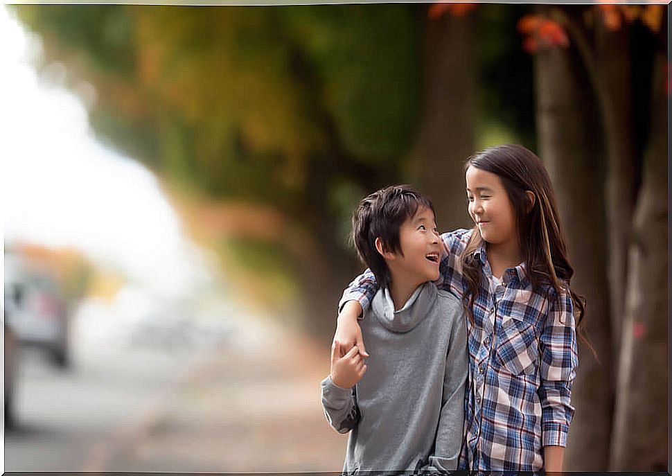 How to foster a good relationship between siblings