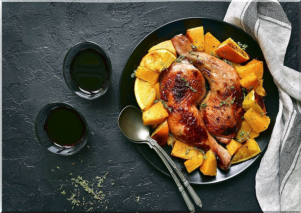 Spiced chicken accompanied by pumpkin, one of the autumn recipes that we propose.