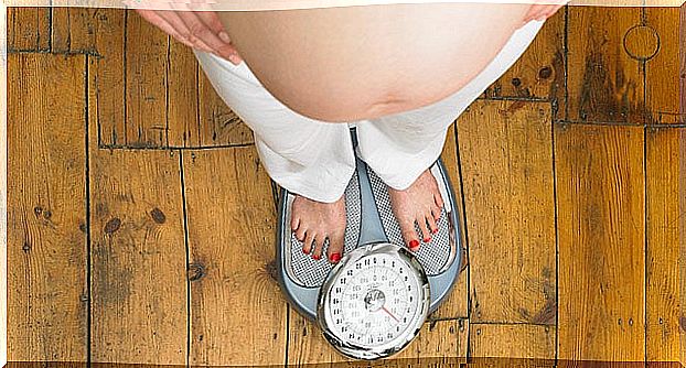 One kilo per month, another pregnancy dogma