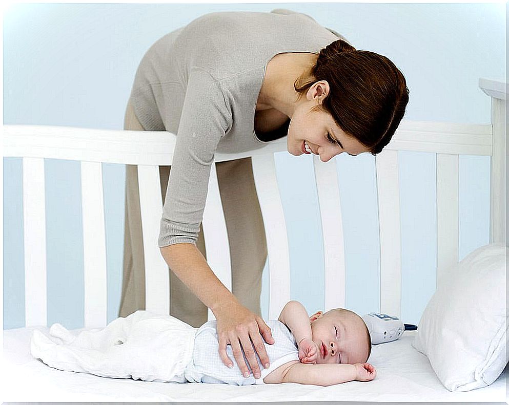 When choosing the baby's mattress, it is important to use a cover and sheets that are also breathable.