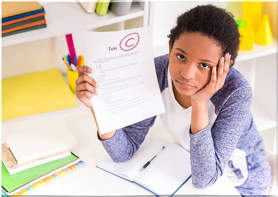 What to do if my child has bad grades in the first trimester?
